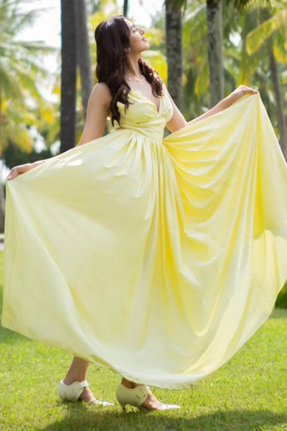 Kashika Kapoor In Our Golden Zest Ivory Rose