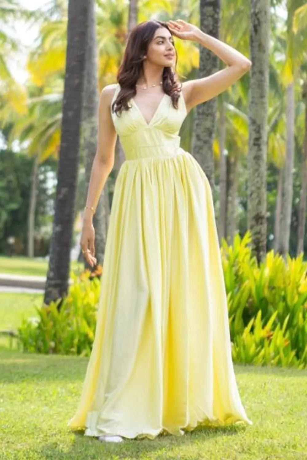 Kashika Kapoor In Our Golden Zest Ivory Rose
