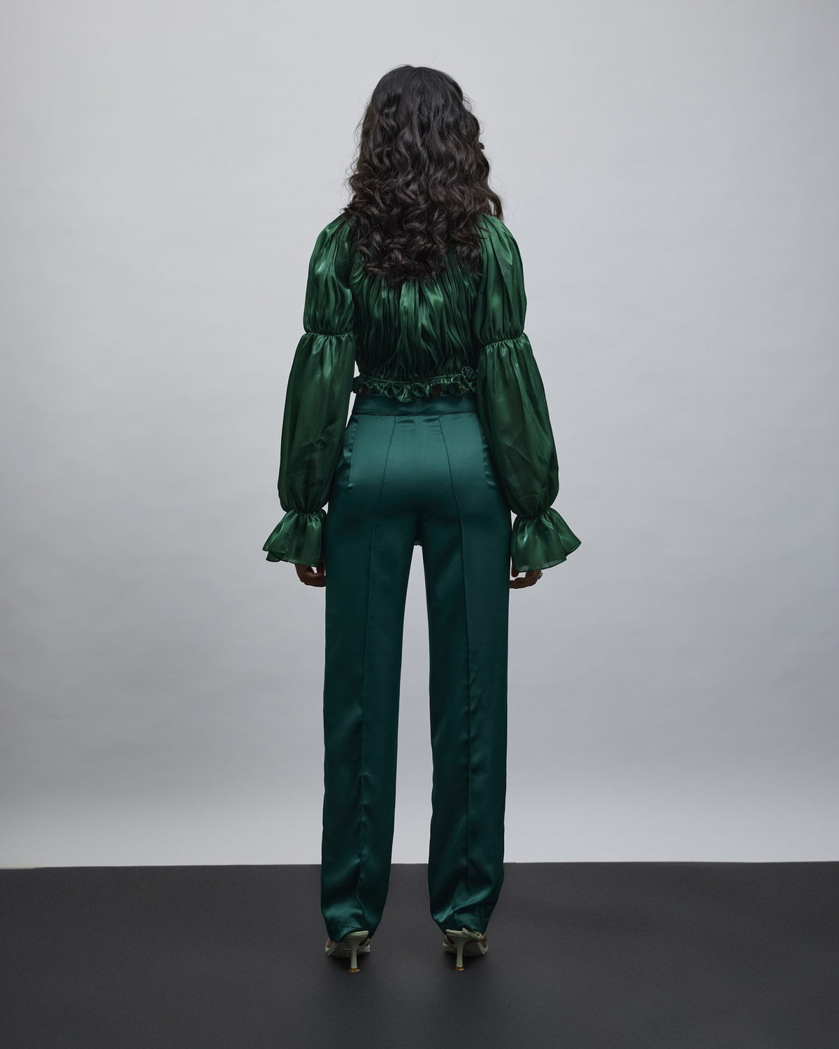 Smeralda — Material G(ir)l